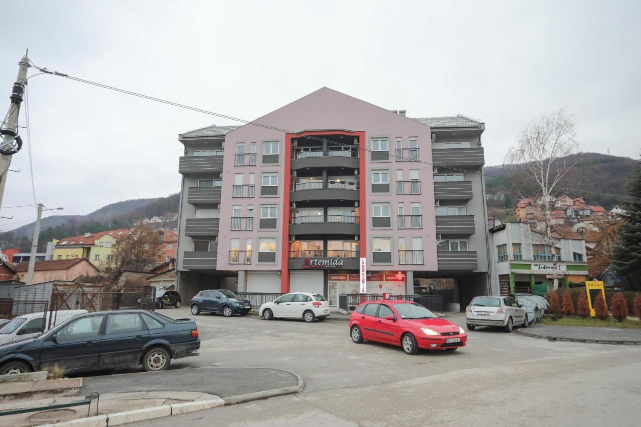 Apartment Tufna Užice Екстериор снимка